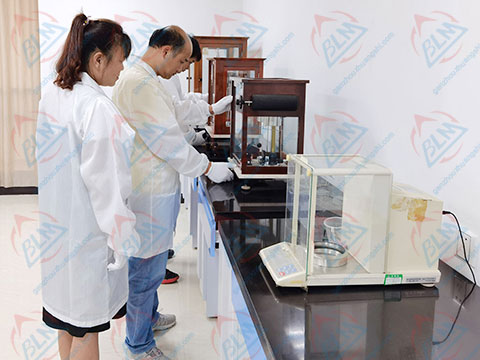 工厂草莓视频网站黄图片