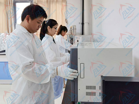 制造业草莓视频网站黄图片